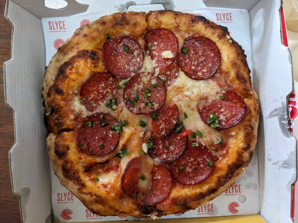 og pepperoni pizza slyce pizza